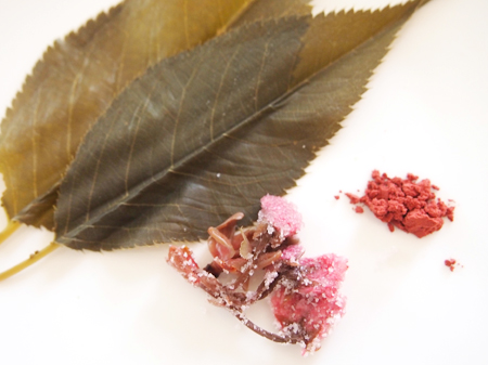 紅麹と桜葉のおにぎり材料