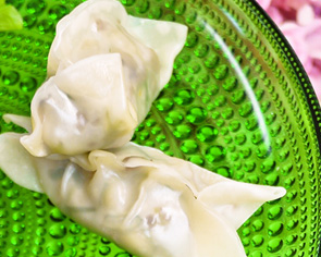 牛肉の餃子「マンドゥ」牛肉:気力、血液を増やし貧血予防。