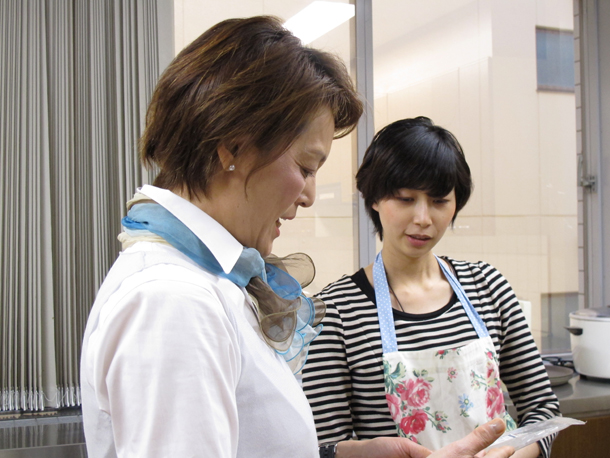 食材について語る黒川先生