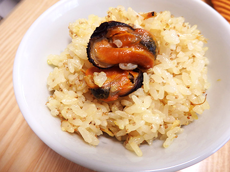 ムール貝と干し海老、キヌアの炊き込みご飯