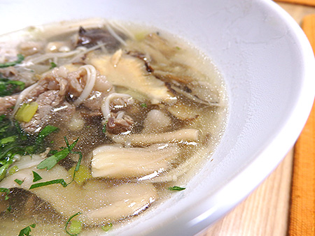 羊肉と茸のスープ