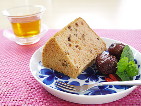 棗、枸杞子、玄米粉のシフォンケーキ