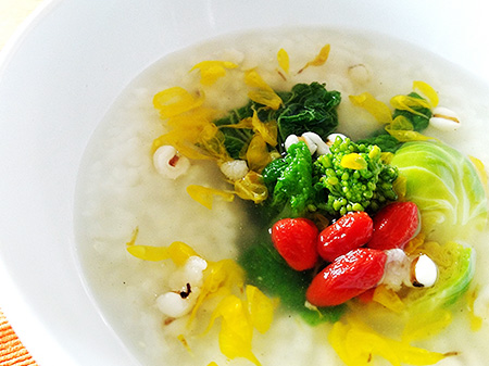 はと麦・菊花餡かけ粥