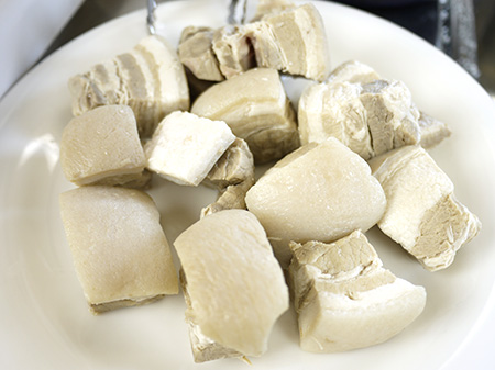 中華粥と皮付き豚バラの八角煮 材料1