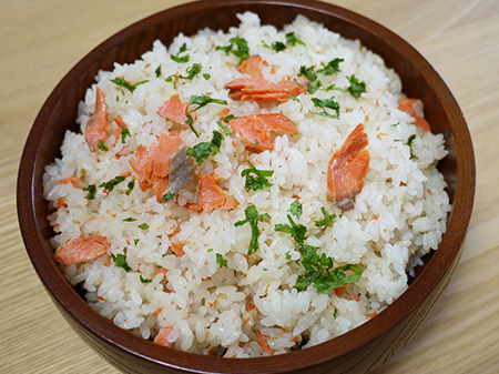 梅しゃけご飯 完成