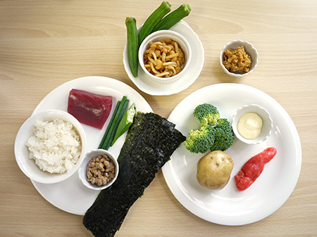 まぐろ軍艦・ブロッコリーとポテトの明太マヨネーズあえ・オクラとなめこの味噌汁 材料